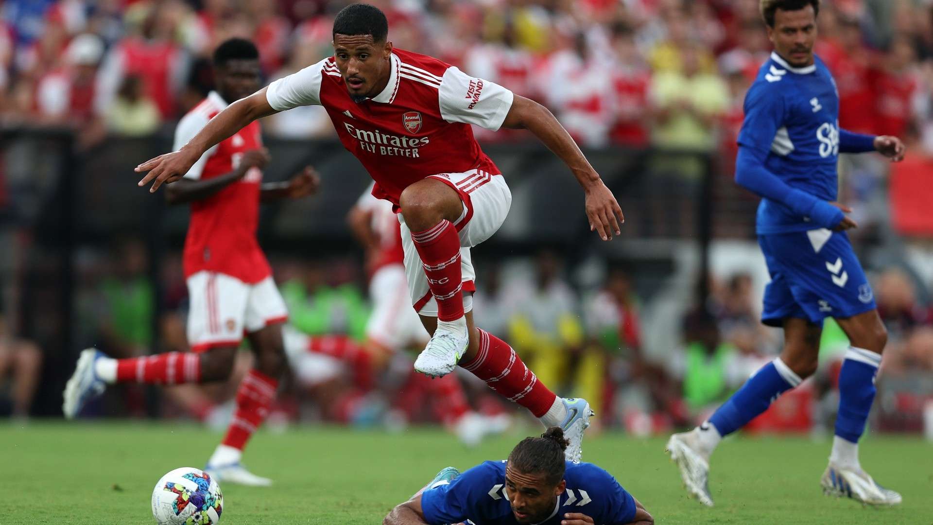 但C队凭借 但C队凭借